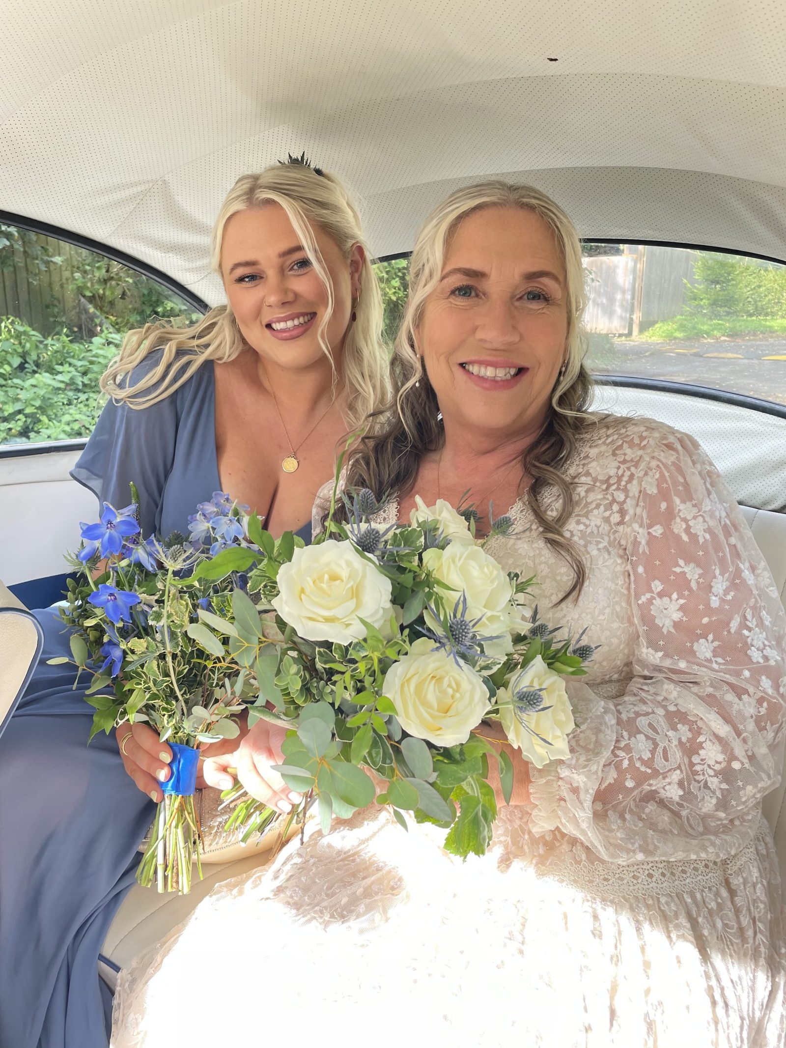 Wedding flowers by Cottage Flowers for Heather & Phil