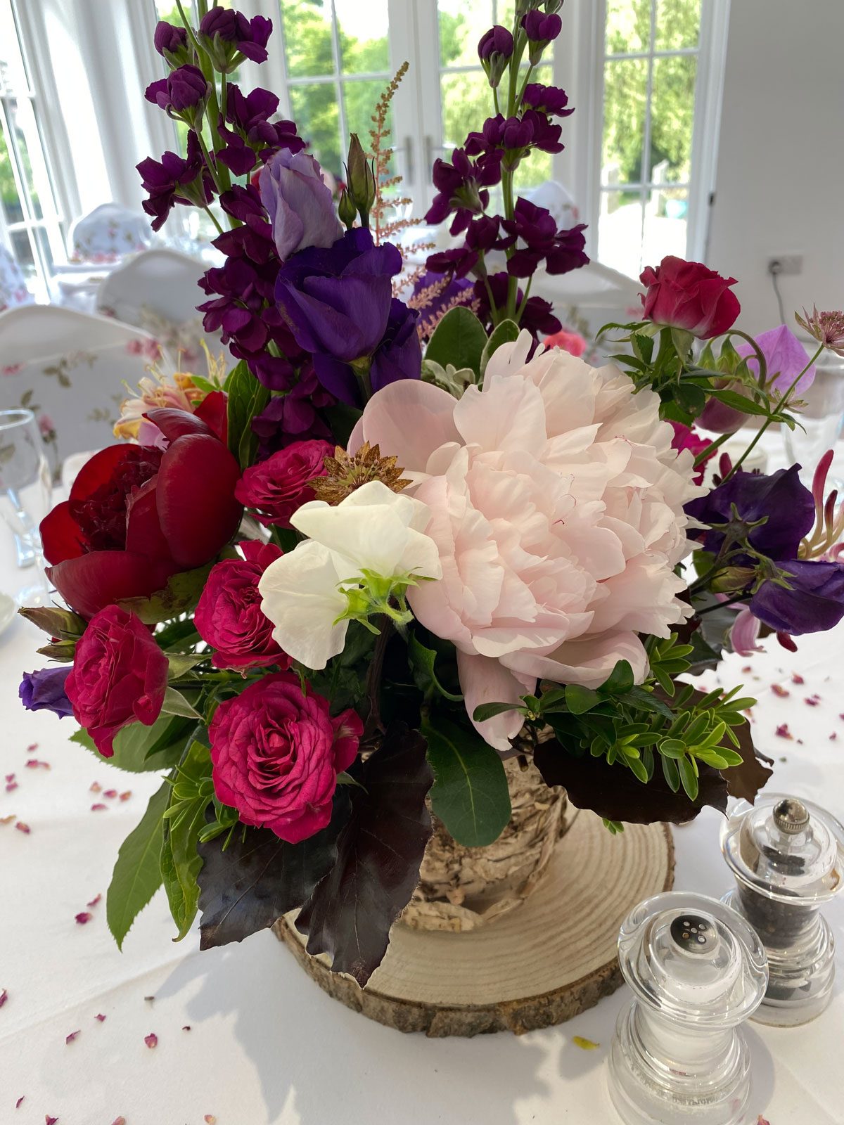 Wedding flowers by Cottage Flowers for Nikki & Stephen
